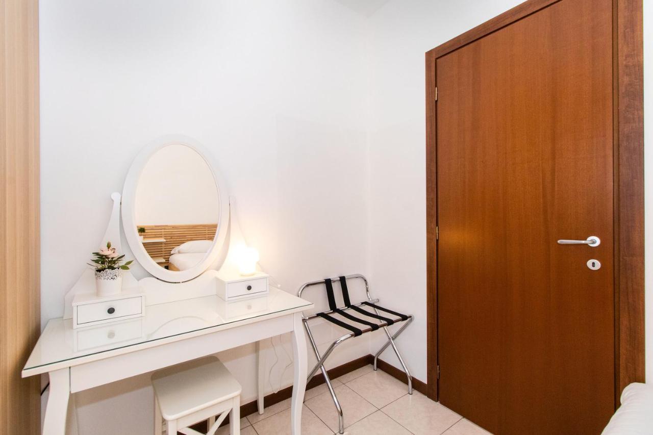 Come Casa Like Home Apartment With Parking Torino Exterior foto