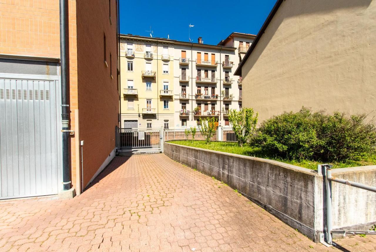 Come Casa Like Home Apartment With Parking Torino Exterior foto