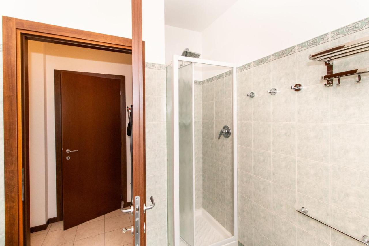Come Casa Like Home Apartment With Parking Torino Exterior foto
